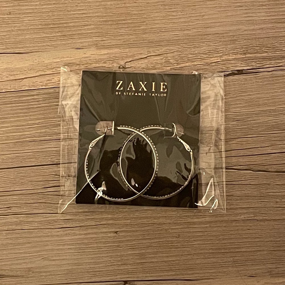 NWT Zaxie by Stefanie Taylor “Play It By Ear” hoop earrings